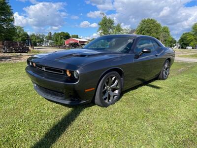 2017 Dodge Challenger SXT   - Photo 2 - Rushville, IN 46173