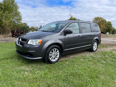 2016 Dodge Grand Caravan SXT   - Photo 2 - Rushville, IN 46173