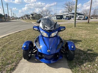 2012 CanAm Spyder RT SE5   - Photo 7 - Rushville, IN 46173