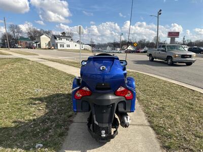 2012 CanAm Spyder RT SE5   - Photo 3 - Rushville, IN 46173