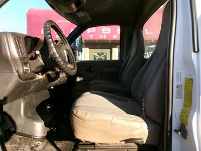 2004 GMC C4500 4500 Base - Photo 11 - Rushville, IN 46173