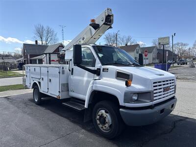 2004 GMC C4500 4500 Base - Photo 4 - Rushville, IN 46173