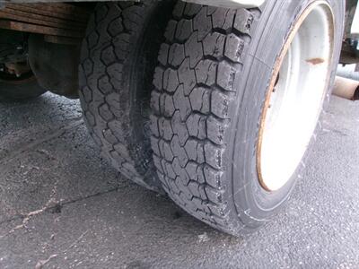 2004 GMC C4500 4500 Base - Photo 23 - Rushville, IN 46173