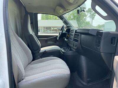2018 Chevrolet Express 3500   - Photo 15 - Rushville, IN 46173
