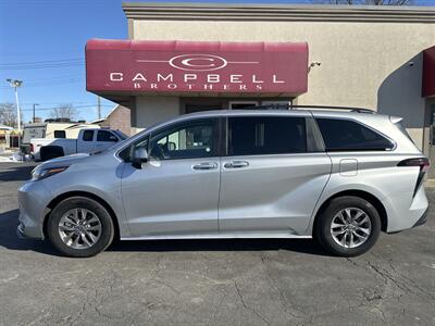 2024 Toyota Sienna LE 8-Passenger Minivan