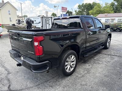 2020 Chevrolet Silverado 1500 Custom   - Photo 5 - Rushville, IN 46173