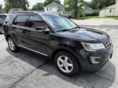 2017 Ford Explorer XLT   - Photo 4 - Rushville, IN 46173