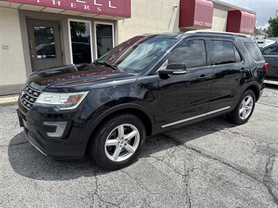 2017 Ford Explorer XLT   - Photo 2 - Rushville, IN 46173