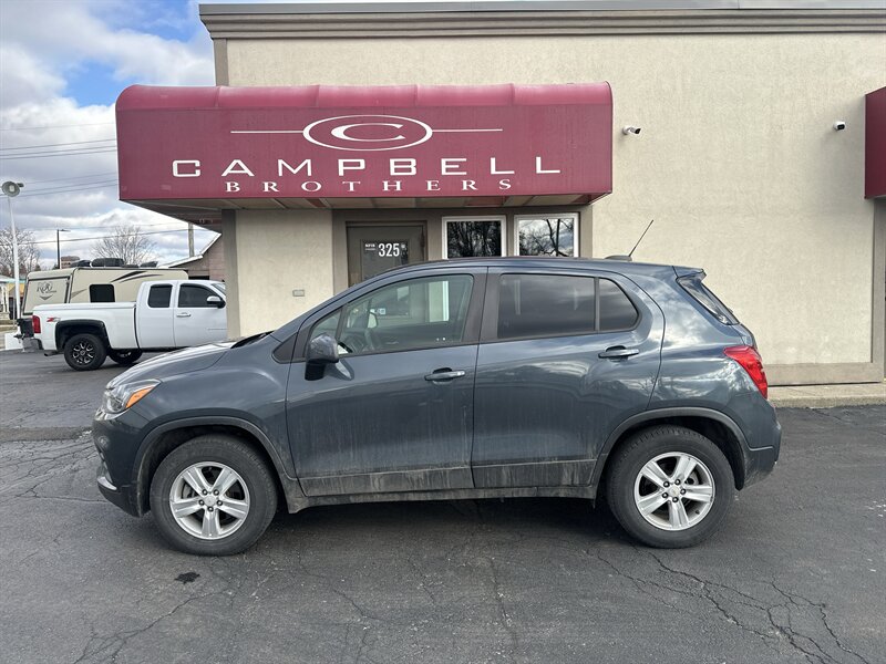2021 Chevrolet Trax LS   - Photo 1 - Rushville, IN 46173