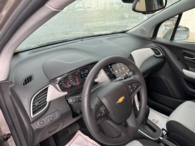 2022 Chevrolet Trax LS   - Photo 10 - Rushville, IN 46173