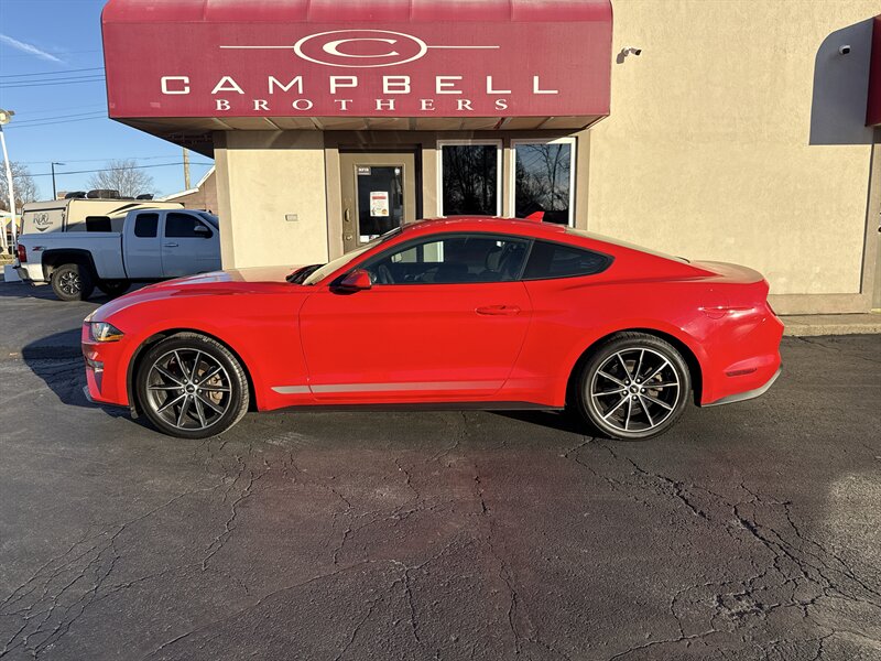 2022 Ford Mustang EcoBoost