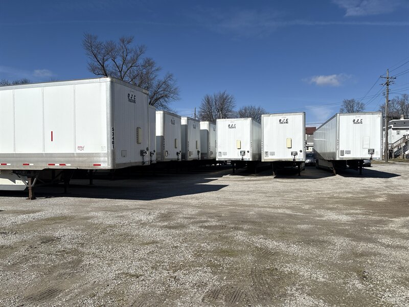 2012 Wabash National Semi Trailer   - Photo 1 - Rushville, IN 46173