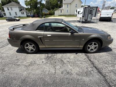 2002 Ford Mustang Deluxe   - Photo 5 - Rushville, IN 46173