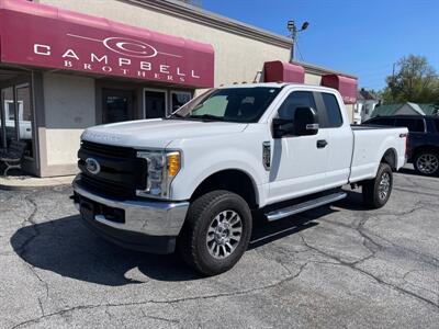 2017 Ford F-250 Super Duty XL   - Photo 2 - Rushville, IN 46173