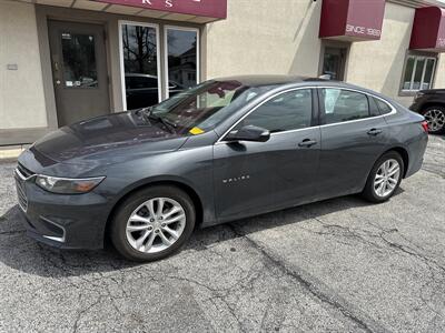 2018 Chevrolet Malibu LT - Photo 2 - Rushville, IN 46173