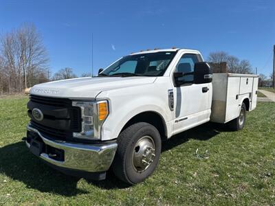 2017 Ford F-350 Super Duty XL   - Photo 2 - Rushville, IN 46173