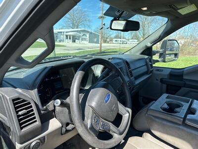 2017 Ford F-350 Super Duty XL   - Photo 10 - Rushville, IN 46173