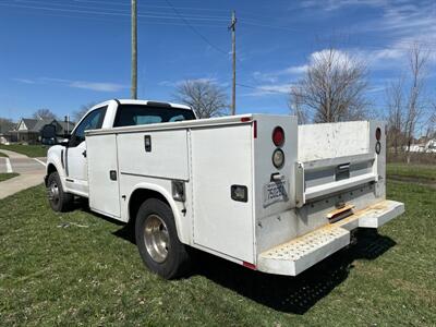 2017 Ford F-350 Super Duty XL   - Photo 8 - Rushville, IN 46173