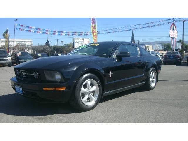 2007 Ford Mustang V6 Deluxe photo