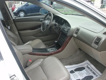 2002 Acura TL 3.2 Type-S   - Photo 9 - North Hollywood, CA 91606