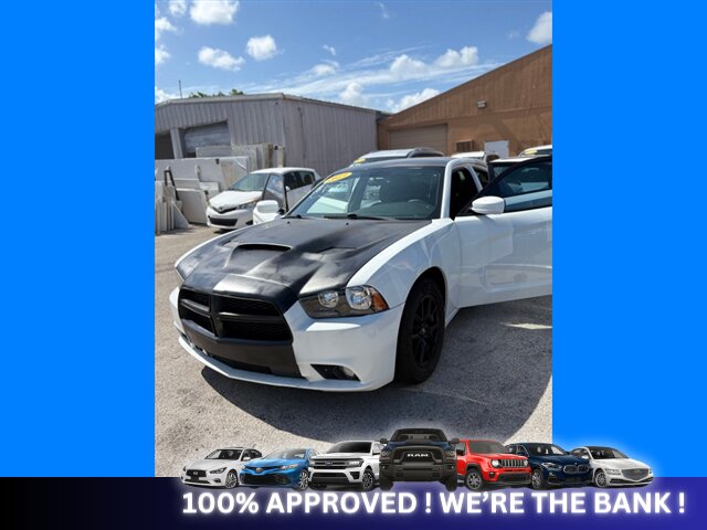 2013 Dodge Charger SE  