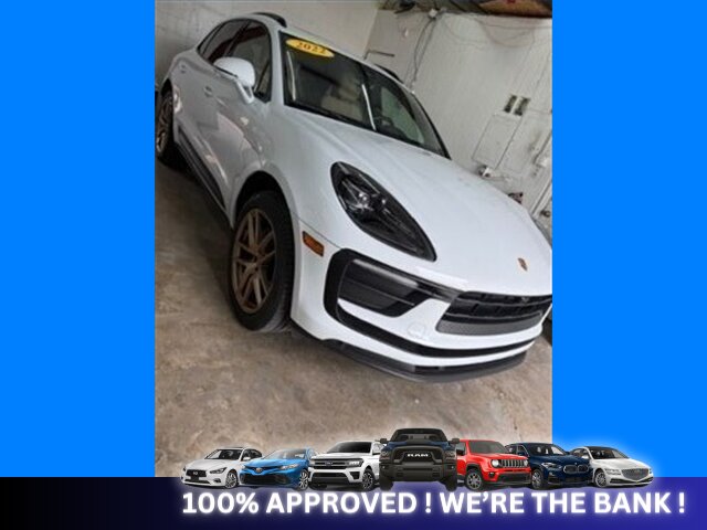 2022 Porsche Macan Base