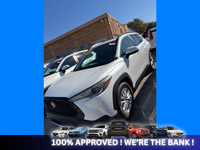 2022 Toyota Corolla Cross LE  