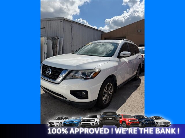 2017 Nissan Pathfinder SV