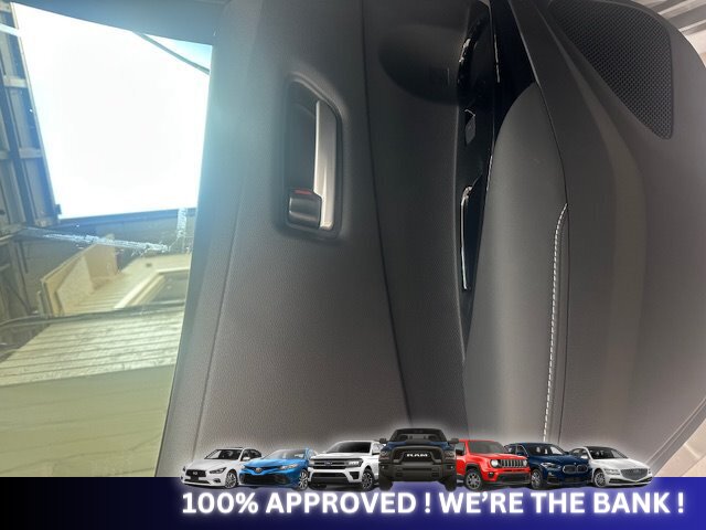 2025 Toyota Corolla Hatchback SE   - Photo 7 - Naples, FL 34112