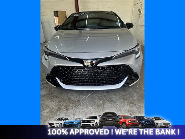 2025 Toyota Corolla Hatchback SE  