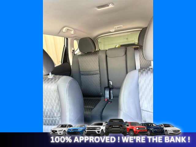 2017 Nissan Pathfinder S   - Photo 5 - Naples, FL 34112