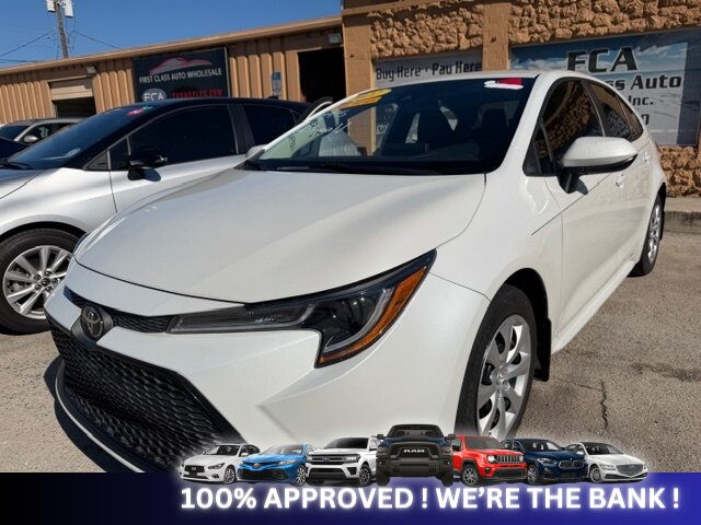 2022 Toyota Corolla LE   - Photo 2 - Naples, FL 34112