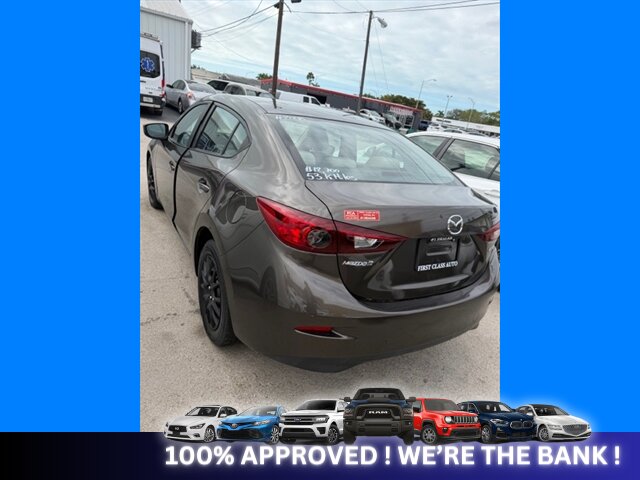 2014 Mazda Mazda3 i Sport - Photo 4 - Naples, FL 34112