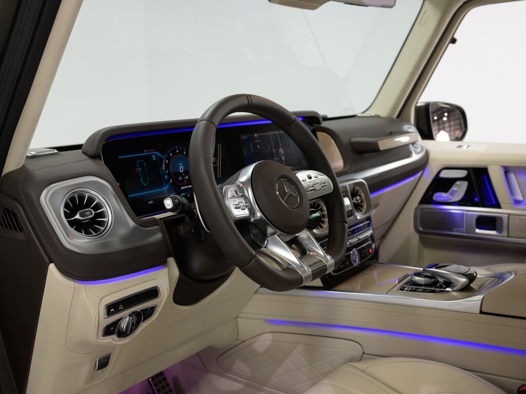 2024 Mercedes-Benz AMG G63 Exclusive Interior Package Plus   - Photo 45 - Sarasota, FL 34243