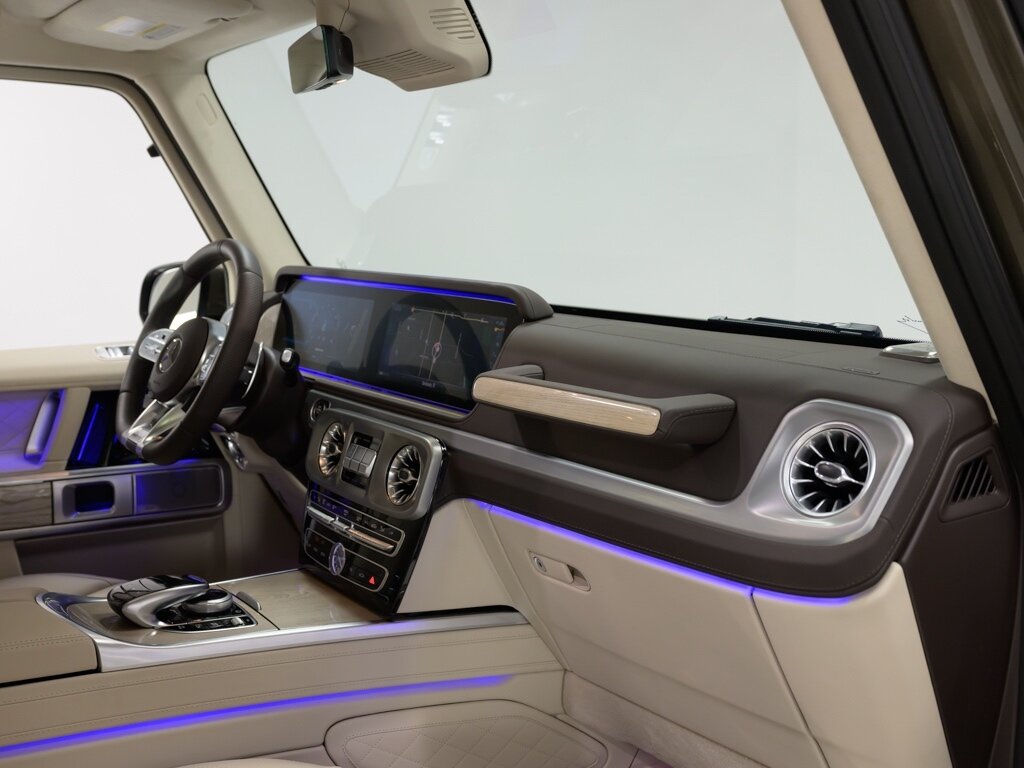 2024 Mercedes-Benz AMG G63 Exclusive Interior Package Plus   - Photo 63 - Sarasota, FL 34243