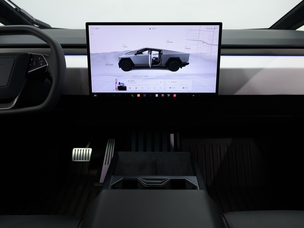2024 Tesla Cybertruck Foundation Series AWD   - Photo 49 - Sarasota, FL 34243