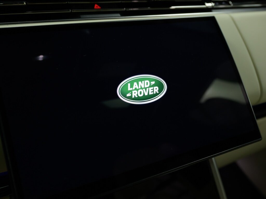 2024 Land Rover Range Rover V8 SE Shadow Exterior Pack Hot Climate Pack   - Photo 51 - Sarasota, FL 34243