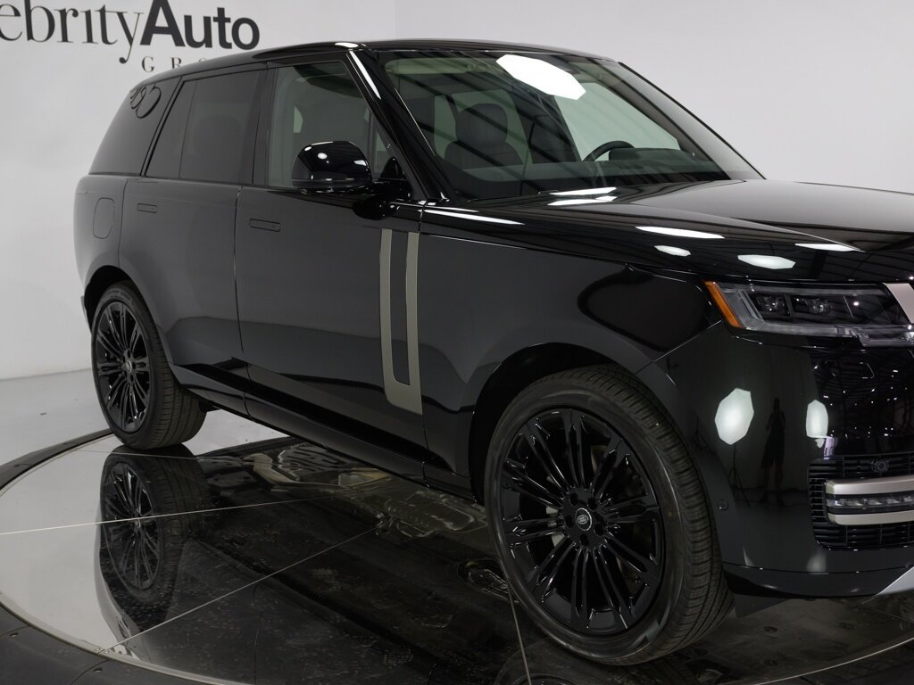 2024 Land Rover Range Rover SE 23 " Style 1075 Gloss Black Wheels   - Photo 13 - Sarasota, FL 34243