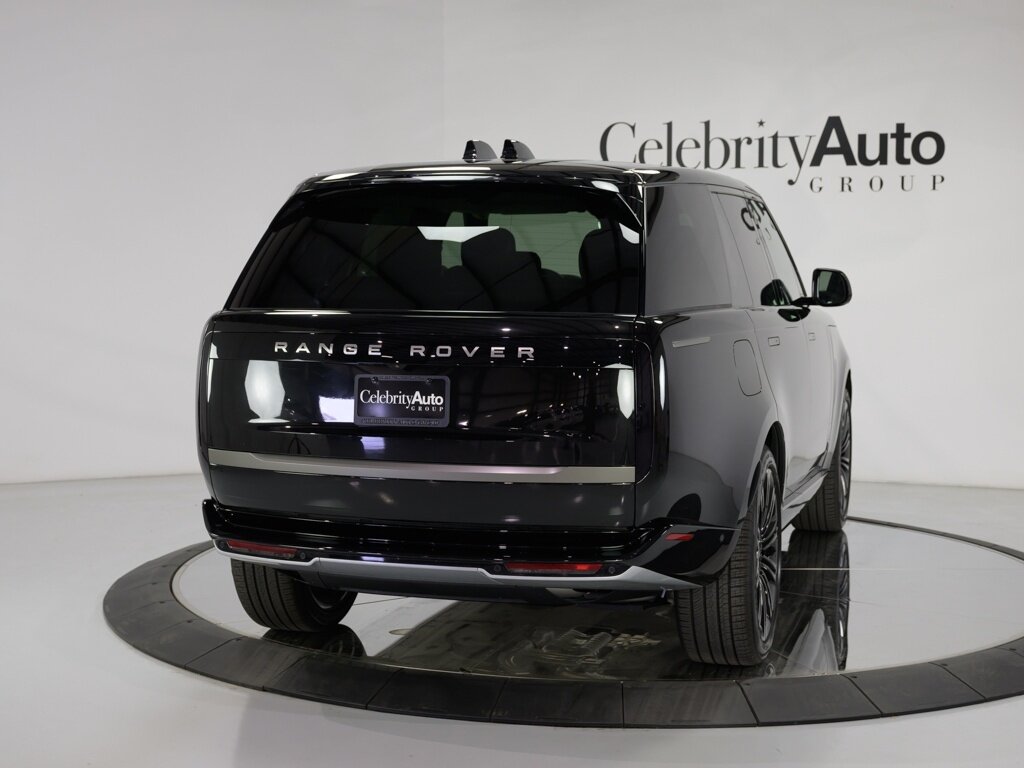 2024 Land Rover Range Rover SE 23 " Style 1075 Gloss Black Wheels   - Photo 31 - Sarasota, FL 34243