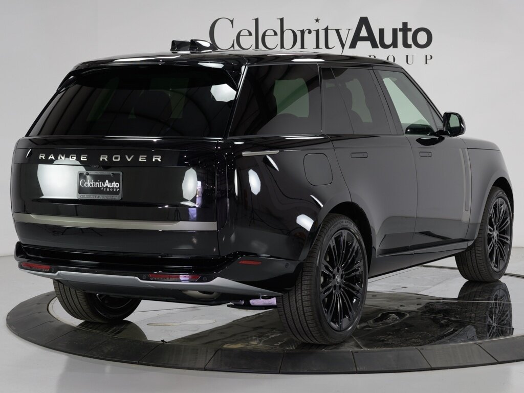 2024 Land Rover Range Rover SE 23 " Style 1075 Gloss Black Wheels   - Photo 7 - Sarasota, FL 34243