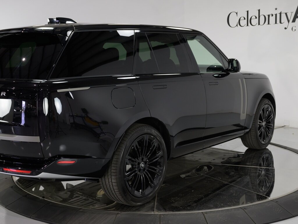 2024 Land Rover Range Rover SE 23 " Style 1075 Gloss Black Wheels   - Photo 21 - Sarasota, FL 34243