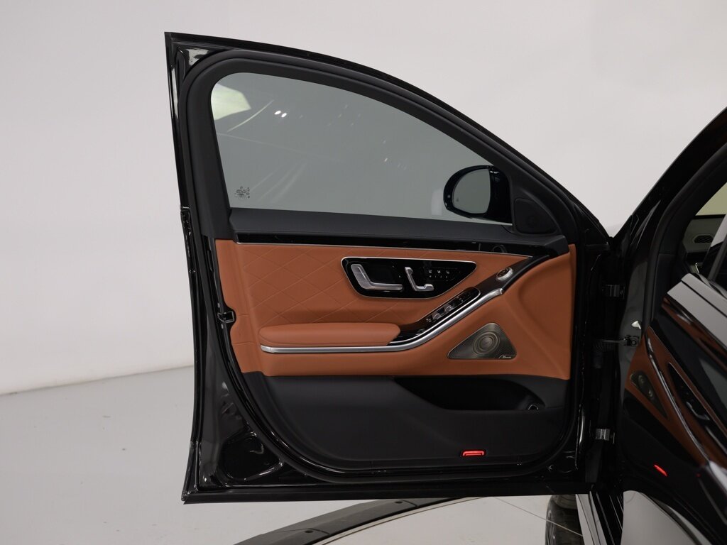 2023 Mercedes-Benz S500 4MATIC AMG Line 3D Tech Package   - Photo 36 - Sarasota, FL 34243