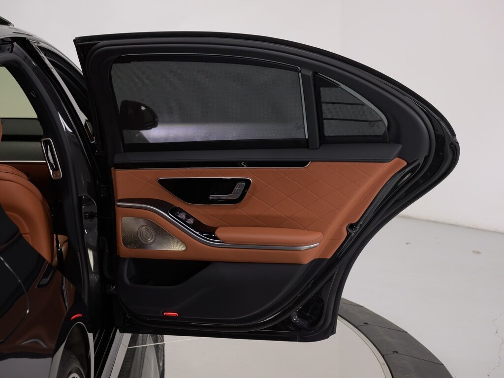 2023 Mercedes-Benz S500 4MATIC AMG Line 3D Tech Package   - Photo 39 - Sarasota, FL 34243