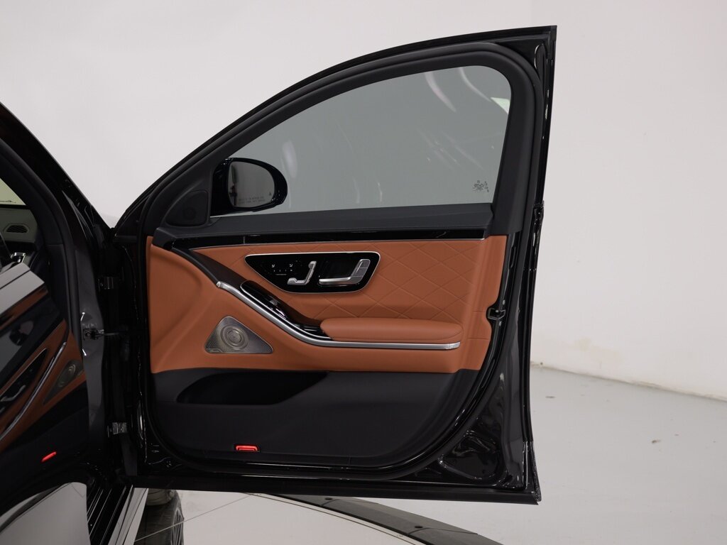 2023 Mercedes-Benz S500 4MATIC AMG Line 3D Tech Package   - Photo 37 - Sarasota, FL 34243