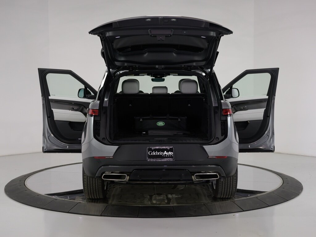 2024 Land Rover Range Rover Sport SE Cold Climate Pack   - Photo 64 - Sarasota, FL 34243