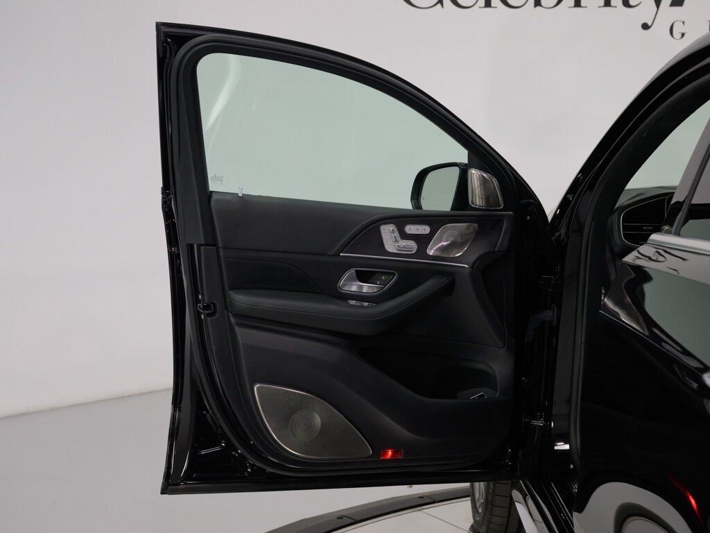 2022 Mercedes-Benz AMG GLE63S Burmester High-End 3D Sound HUD   - Photo 36 - Sarasota, FL 34243