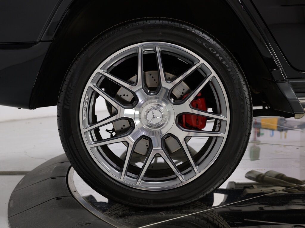 2024 Mercedes-Benz AMG G63 22 " AMG Cross-Spoke Wheels   - Photo 35 - Sarasota, FL 34243