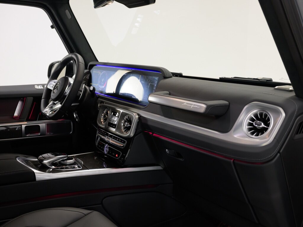 2024 Mercedes-Benz AMG G63 MANUFAKTUR Interior Package 22 " AMG Wheels   - Photo 67 - Sarasota, FL 34243