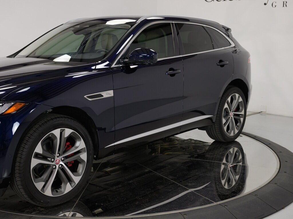 2021 Jaguar F-Pace S AWD SVO Premium Palette Exterior $67K MSRP   - Photo 14 - Sarasota, FL 34243