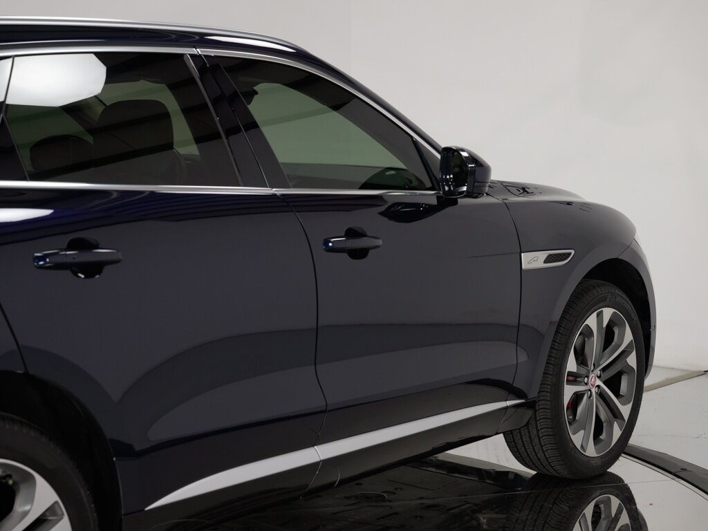 2021 Jaguar F-Pace S AWD SVO Premium Palette Exterior $67K MSRP   - Photo 26 - Sarasota, FL 34243